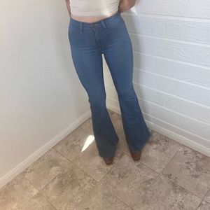 Bellbottom jeans - lighter wash